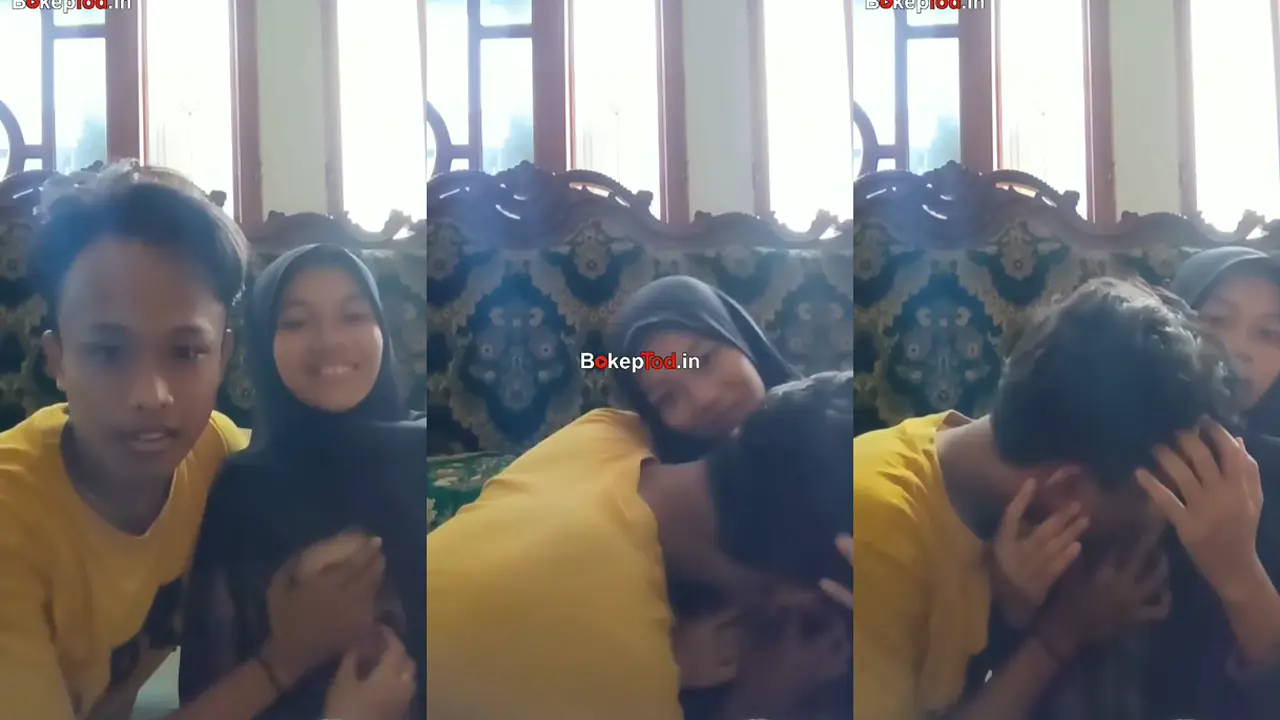 Bokep Indo pasangan ABG Hijab Mesum di Ruang Tamu