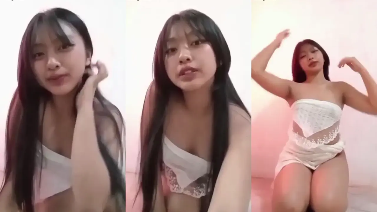 Bokep Indo – Cewek Cantik Nyobain Masukin Timun Ke Memeknya   Bokepi